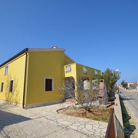 Apartmanok Parkolóhellyel Vir - 18607