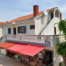 Apartmanok Parkolóhellyel Silo, Krk - 18752 Šilo