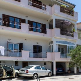 Apartmanok A Tenger Mellett Duce, Omis - 18897 Duće