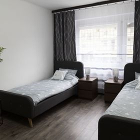 Komló Szíve Apartman **** Komló