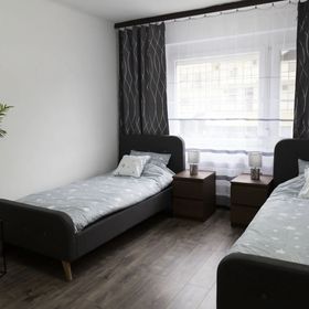 Komló Szíve Apartman **** Komló