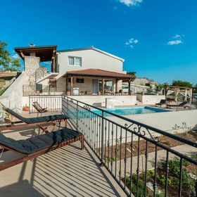 Modern Rustic Villa Kate Benkovac