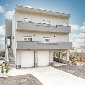 Apartman Kaštel Gomilica - CDC837