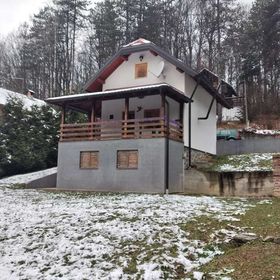 Ház Családok Részére Parkolóhellyel Garešnica, Bjelovarska - 19166 Garešnica