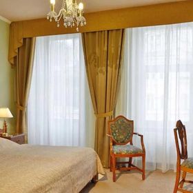 Hotel Kolonáda Karlovy Vary II