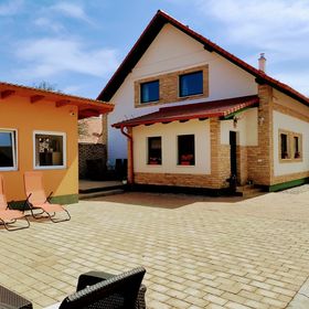 Hatvitorlás Vendégház Tés