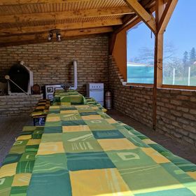 Hatvitorlás Vendégház Tés