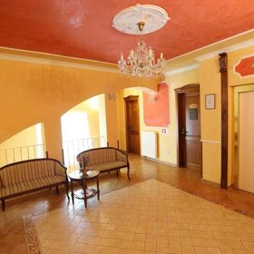 Hotel Krásná Královna Karlovy Vary