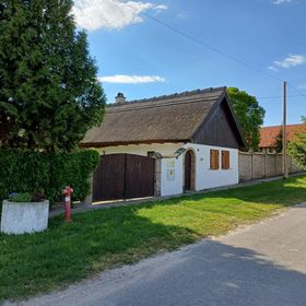 Pipacsos Pihenőház Dávod