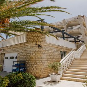 Hotel Vila Tina Arbanija