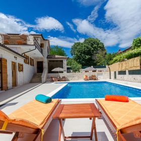 Villa Histra Šumber, Sveta Nedelja