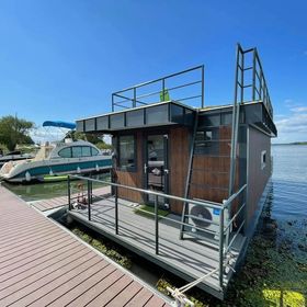 Panoráma Úszóház 1 Abádszalók