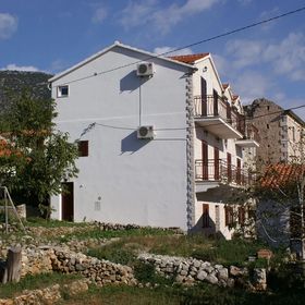 Apartmanok Parkolóhellyel Bol, Brac - 2899 Bol