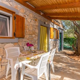 House Magdalena Tkon