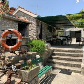 House Ivica Postira II