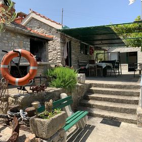 House Ivica Postira II