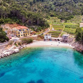 Apartments Jelena Bogomolje