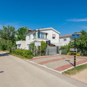Apartmanok Gyermekes Családok Részére Sabunike, Zadar - 18649 Sabunike