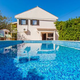 Apartmanok Családok Részére Medencével Silo, Krk - 18677 Šilo