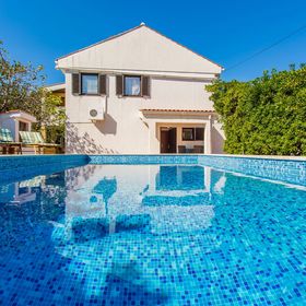 Apartmanok Családok Részére Medencével Silo, Krk - 18677 Šilo