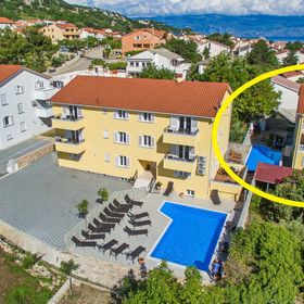 Apartmanok Medencével Baska, Krk - 18733 Baška