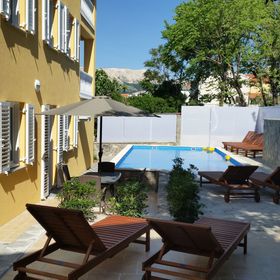 Apartmanok Medencével Baska, Krk - 18733 Baška