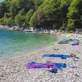 Apartments Robinzon Petar Gdinj