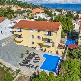 Apartmanok Medencével Baska, Krk - 18780 Baška