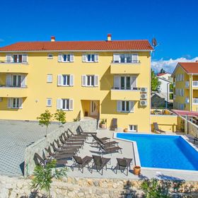 Apartmanok Medencével Baska, Krk - 18785 Baška