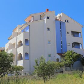 Apartmanok Parkolóhellyel Businci, Ciovo - 18800 Bušinci