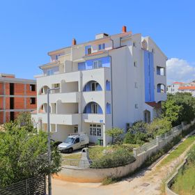 Apartmanok Parkolóhellyel Businci, Ciovo - 18800 Bušinci