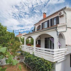 Apartmanok Parkolóhellyel Pinezici, Krk - 18967 Pinezići