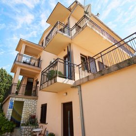 Apartmanok és Szobák Parkolóhellyel Crikvenica - 19125