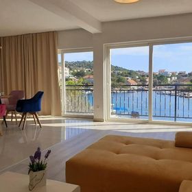 Nyaralóház A Tenger Mellett Razanj, Rogoznica - 19159 Ražanj