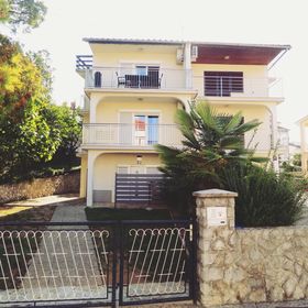 Apartmanok Parkolóhellyel Malinska, Krk - 19268 Malinska