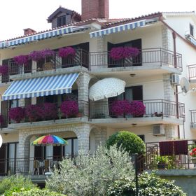 Apartmanok Parkolóhellyel Malinska, Krk - 19296 Malinska