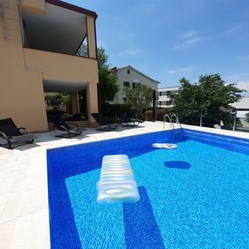 Apartmanok Családok Részére Medencével Malinska, Krk - 19304 Malinska