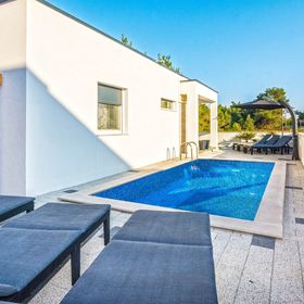 Luxusvilla Medencével Vir - 19346