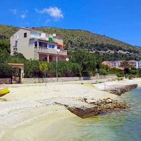 Apartmanok A Tenger Mellett Seget Donji, Trogir - 19351 Seget Donji