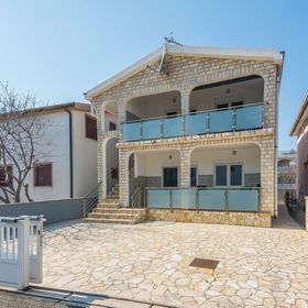 Apartmanok Parkolóhellyel Vir - 19466