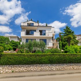 Apartments Rak Dramalj