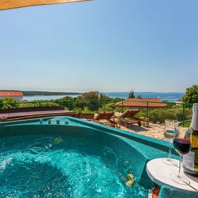 Apartments Ljiljana Supetarska Draga