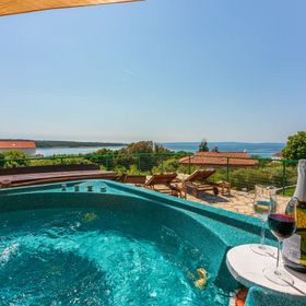 Apartments Ljiljana Supetarska Draga