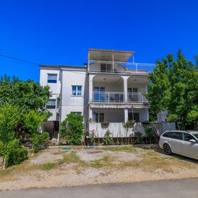 Apartments Tajči Jadranovo