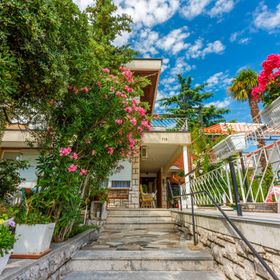 Apartments Kamen Dramalj