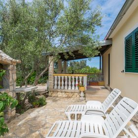 House Grosso Dobropoljana