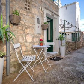 Apartments Lotti Stari Grad