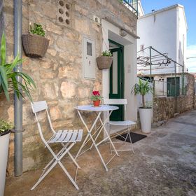 Apartments Lotti Stari Grad