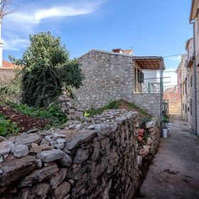 Apartments Lotti Stari Grad