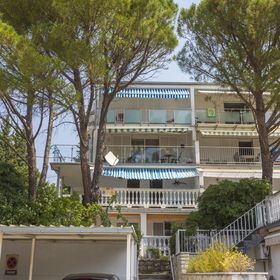 Apartment Cherry 2 Selce